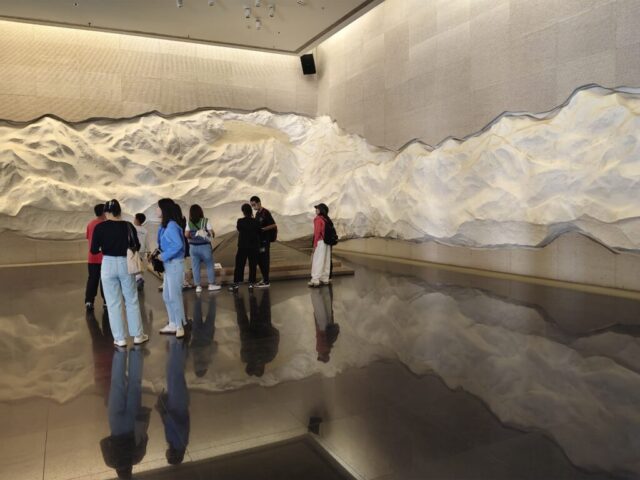 Salle du prologue symbolisant la terre du Nord-Est Shenyang Musée de l'incident du 18 septembre 1931 Salle du prologue