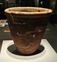 Poterie - milieu du néolithique Musée de la capitale - Pékin