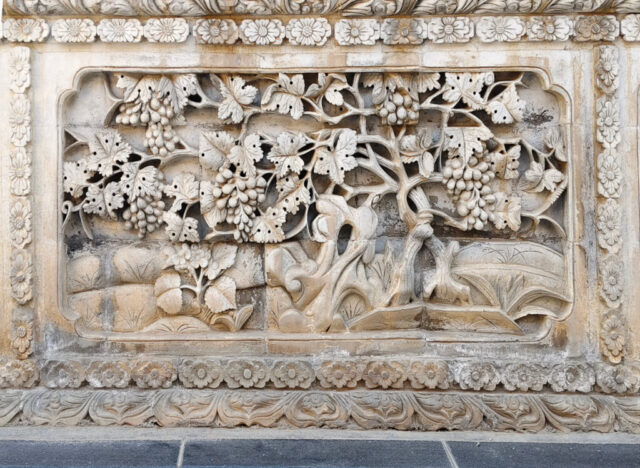 Bas-reliefs dans le Sanctuaire Língmíng de Lanzhou