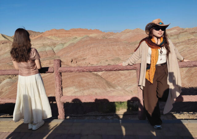 Les montagnes de Zhangye et les femmes caméléon