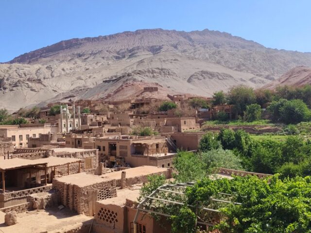 Mazar, village Ouïghour dans la vallée du Tuyoq